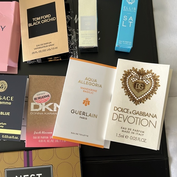 Luxury Perfumed Bundle (17-pc) - Picture 5 of 7